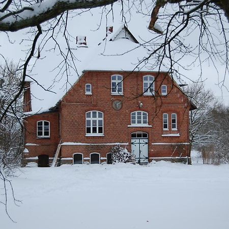 Ferienwohnung Ehemalige Revierfoersterei "Morgensuenn" Kuhstorf Exterior foto